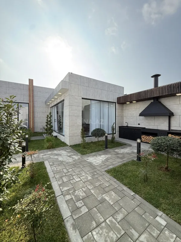 Satılır 5 otaqlı həyət evi 260 m²