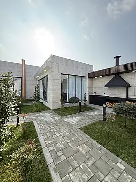 Satılır 5 otaqlı həyət evi 260 m²