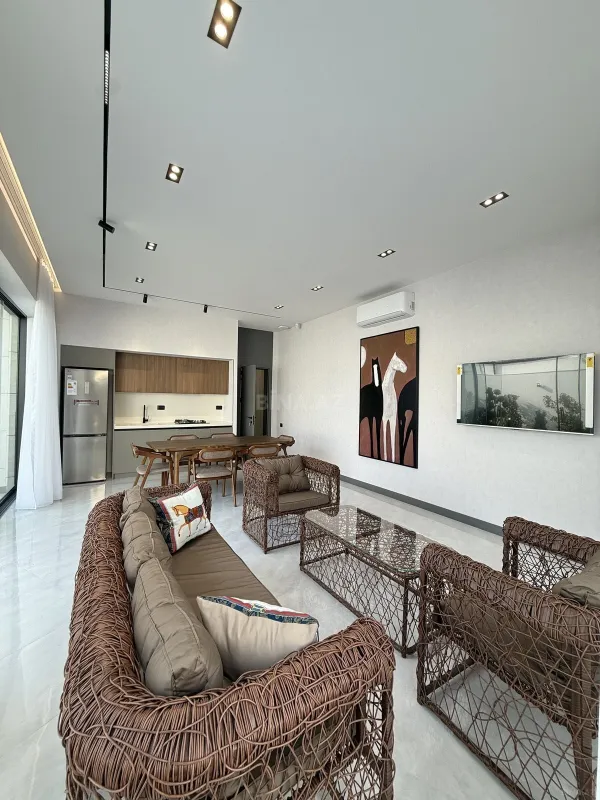 Satılır 5 otaqlı həyət evi 260 m²