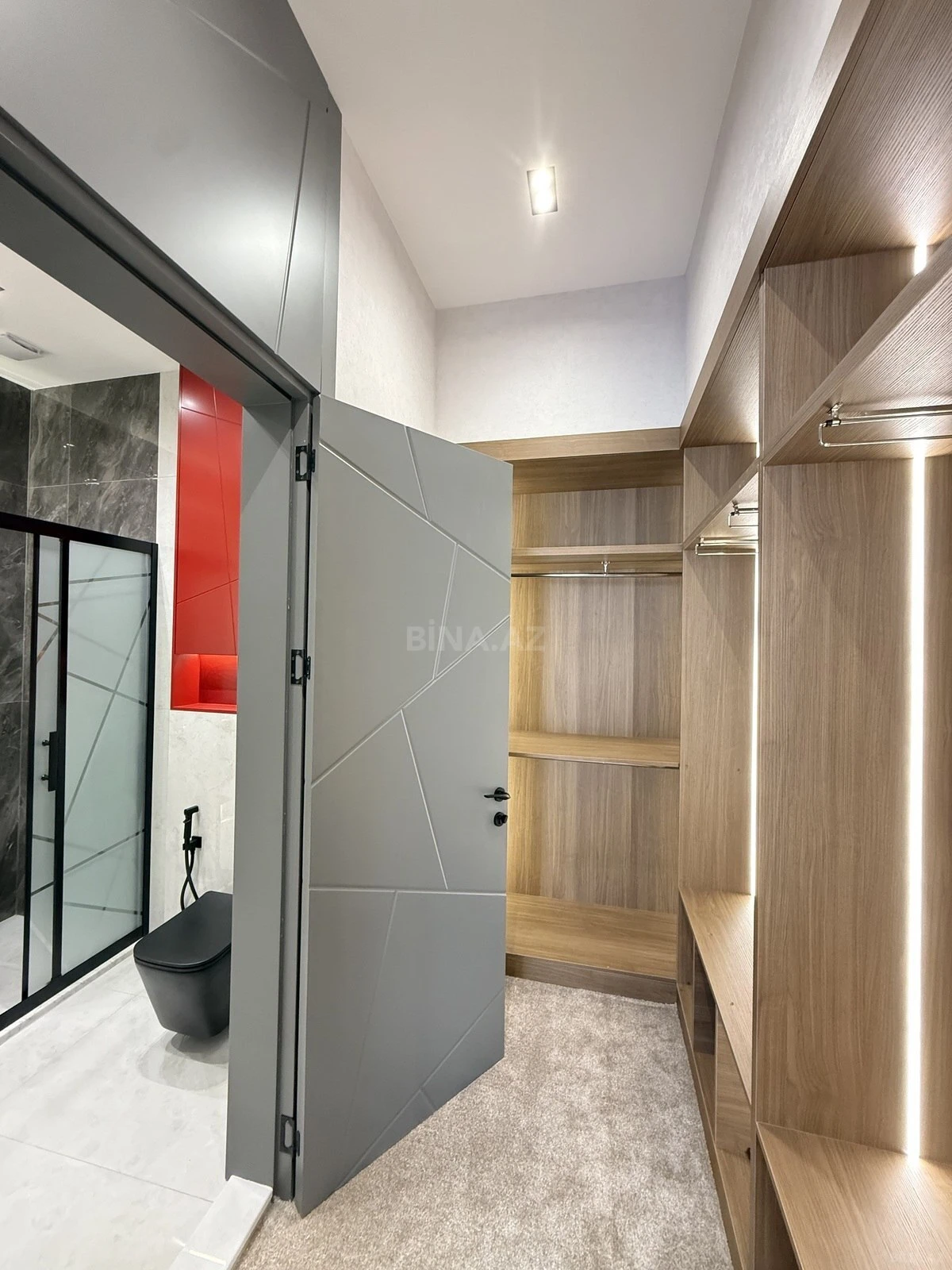 Satılır 5 otaqlı həyət evi 260 m²