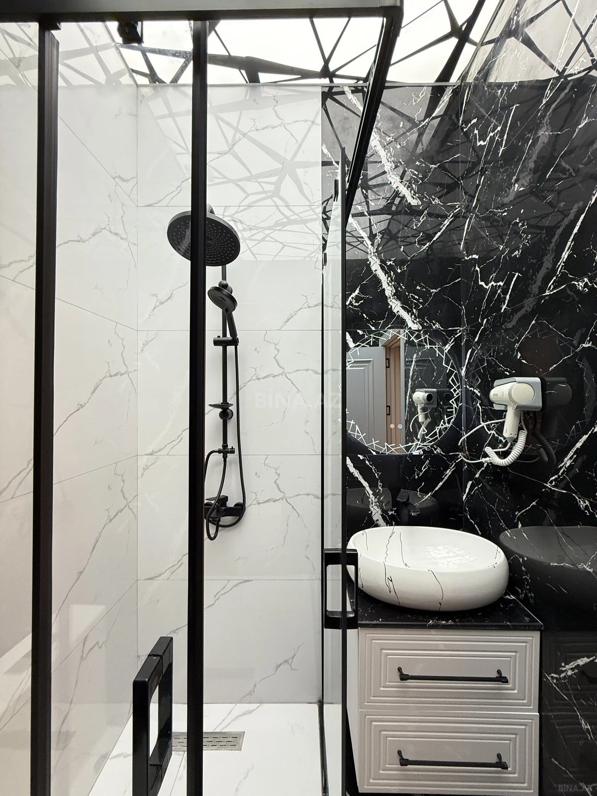 Satılır 4 otaqlı həyət evi 140 m²