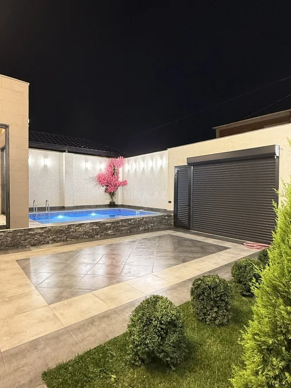 Satılır 4 otaqlı həyət evi 140 m²