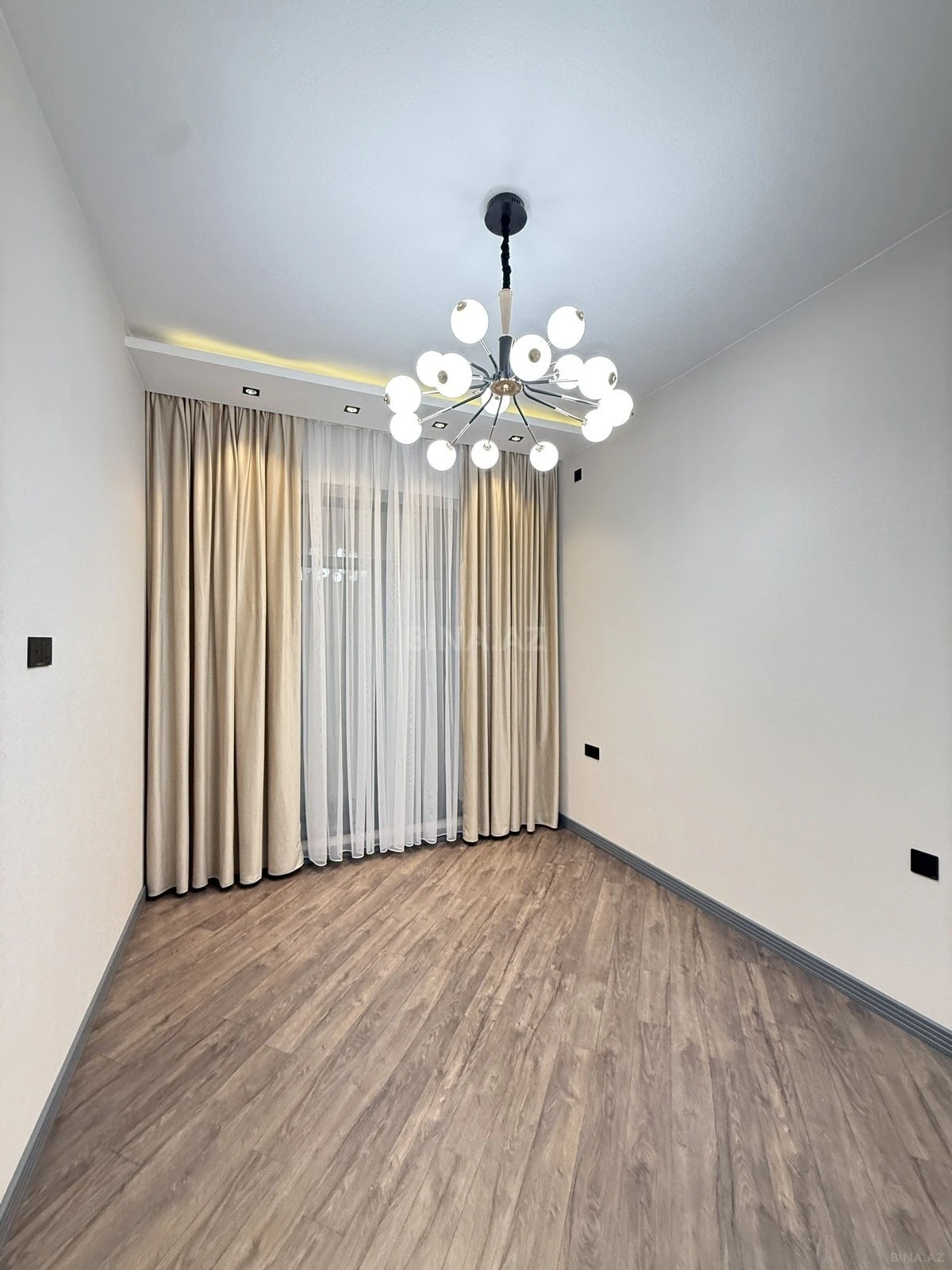 Satılır 4 otaqlı həyət evi 140 m²