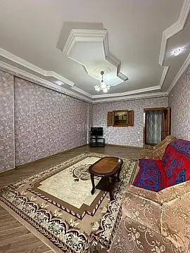Satılır 3 otaqlı mənzil 121 m²