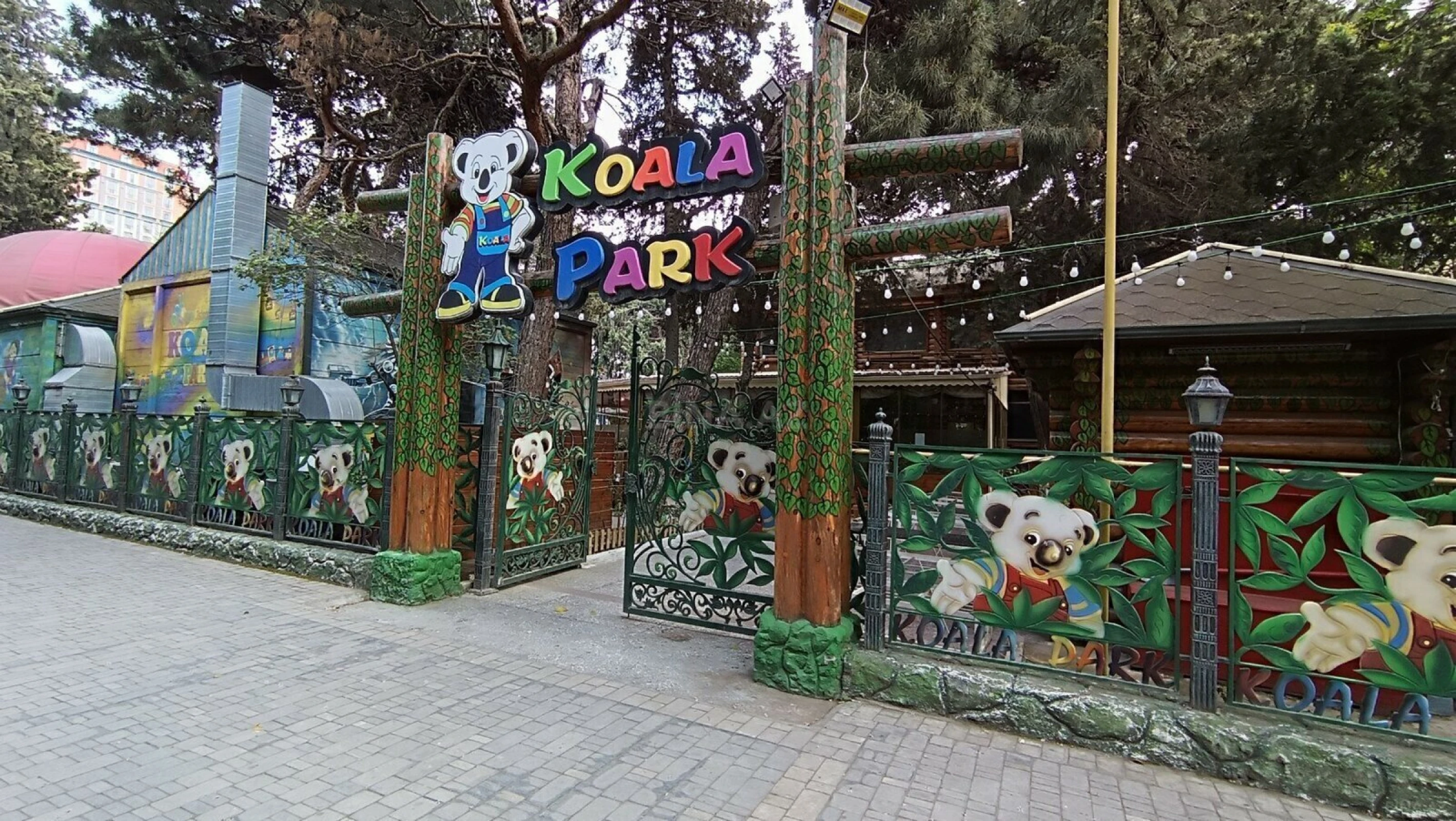 Satılır 3 otaqlı mənzil 121 m²