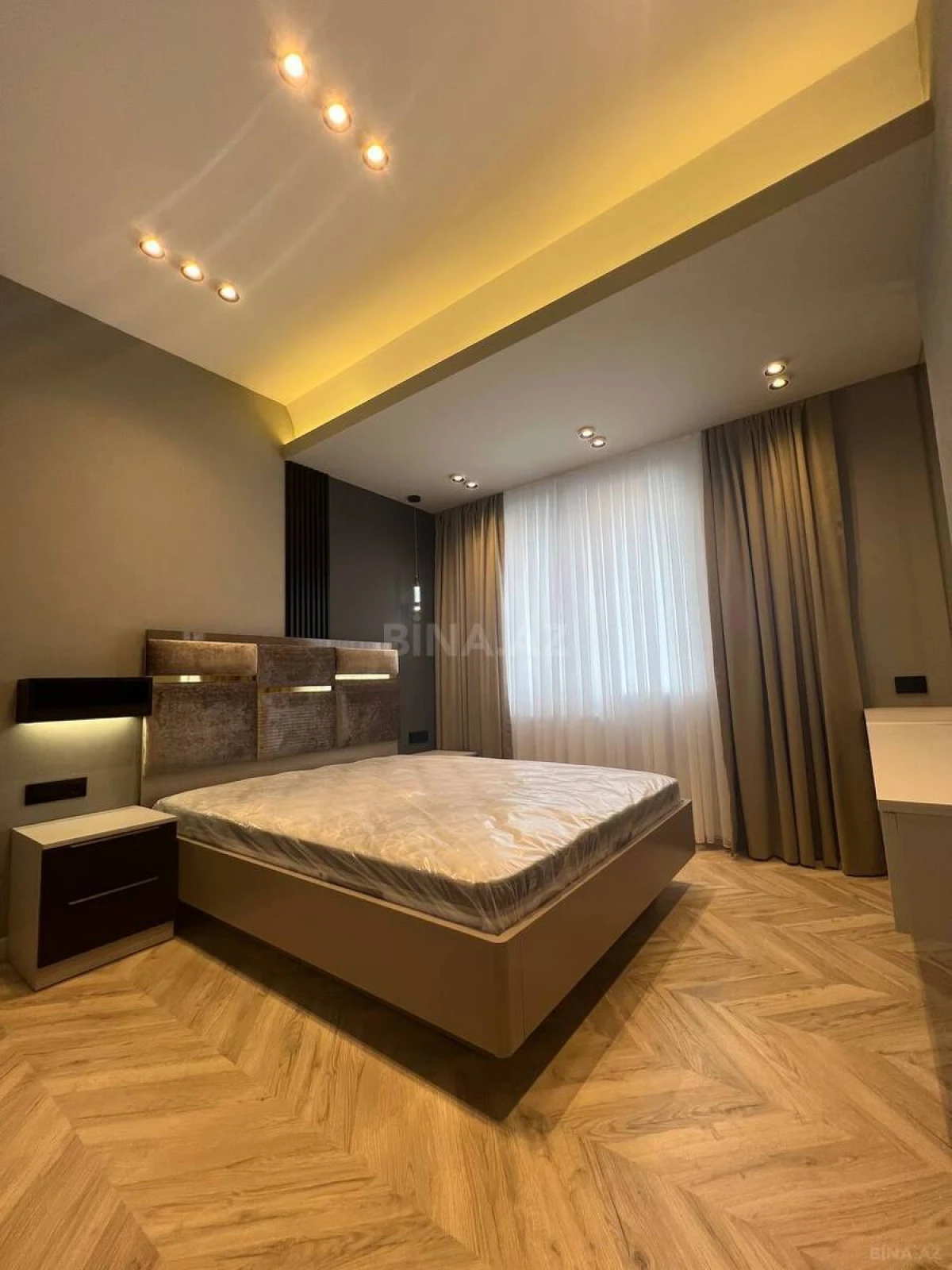 Kirayə verilir 2 otaqlı mənzil 82 m²