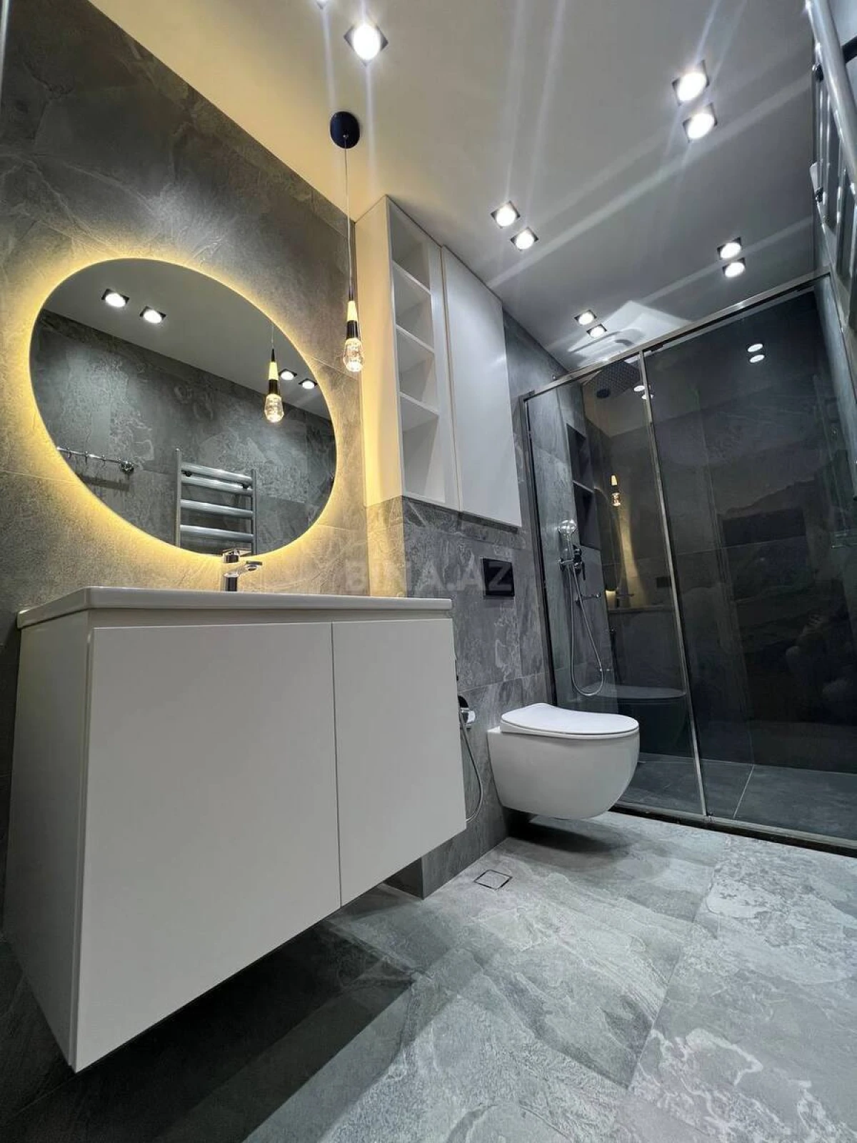 Kirayə verilir 2 otaqlı mənzil 82 m²