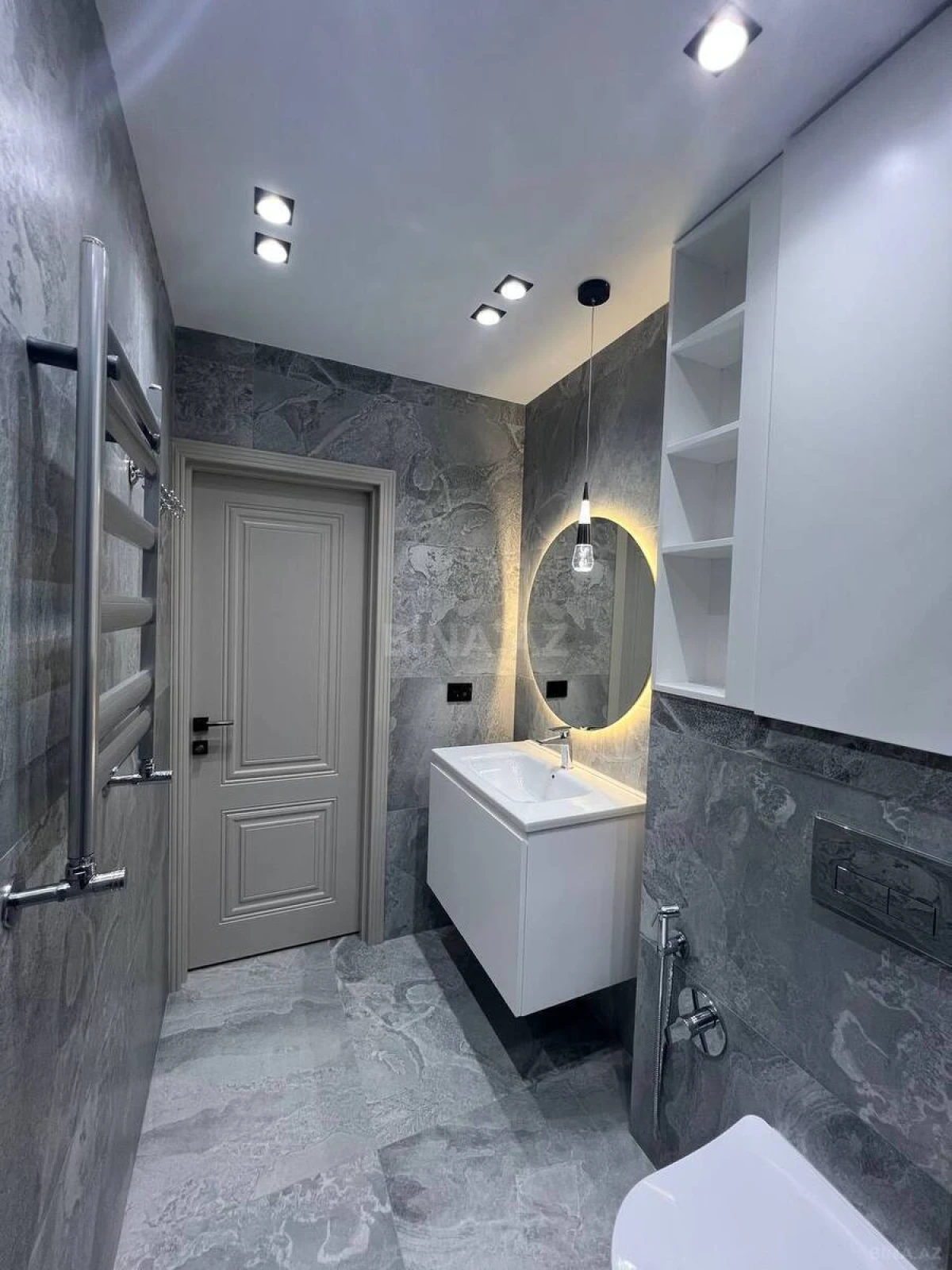 Kirayə verilir 2 otaqlı mənzil 82 m²