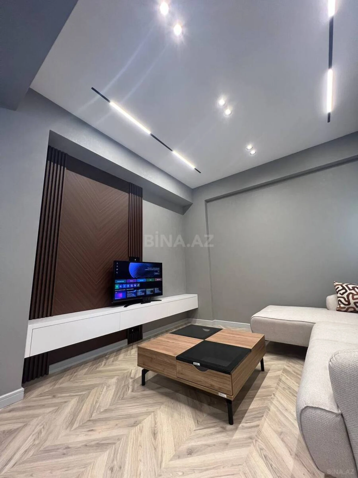Kirayə verilir 2 otaqlı mənzil 82 m²