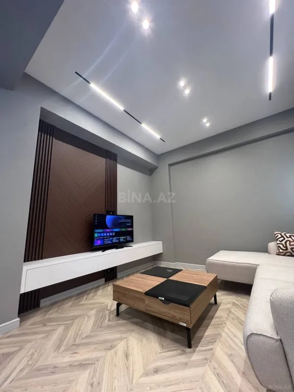 Kirayə verilir 2 otaqlı mənzil 82 m²