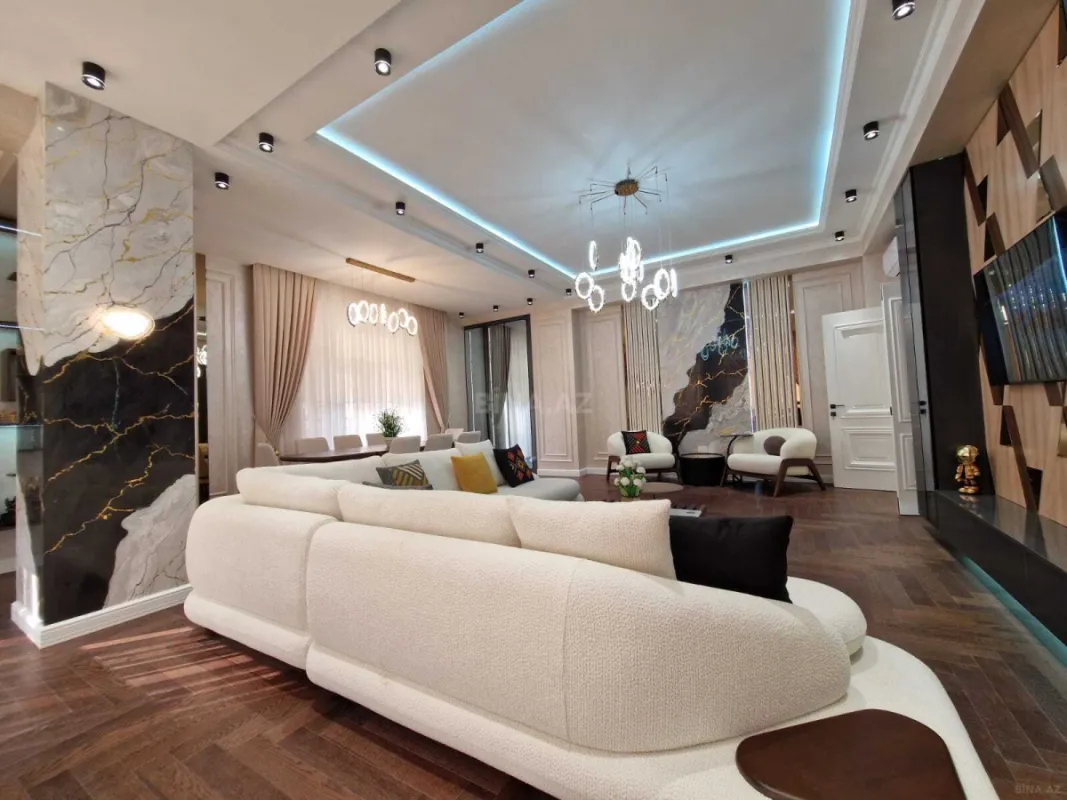 Satılır 4 otaqlı mənzil 191 m²