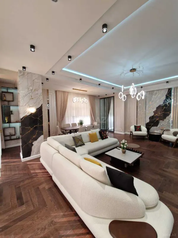 Satılır 4 otaqlı mənzil 191 m²
