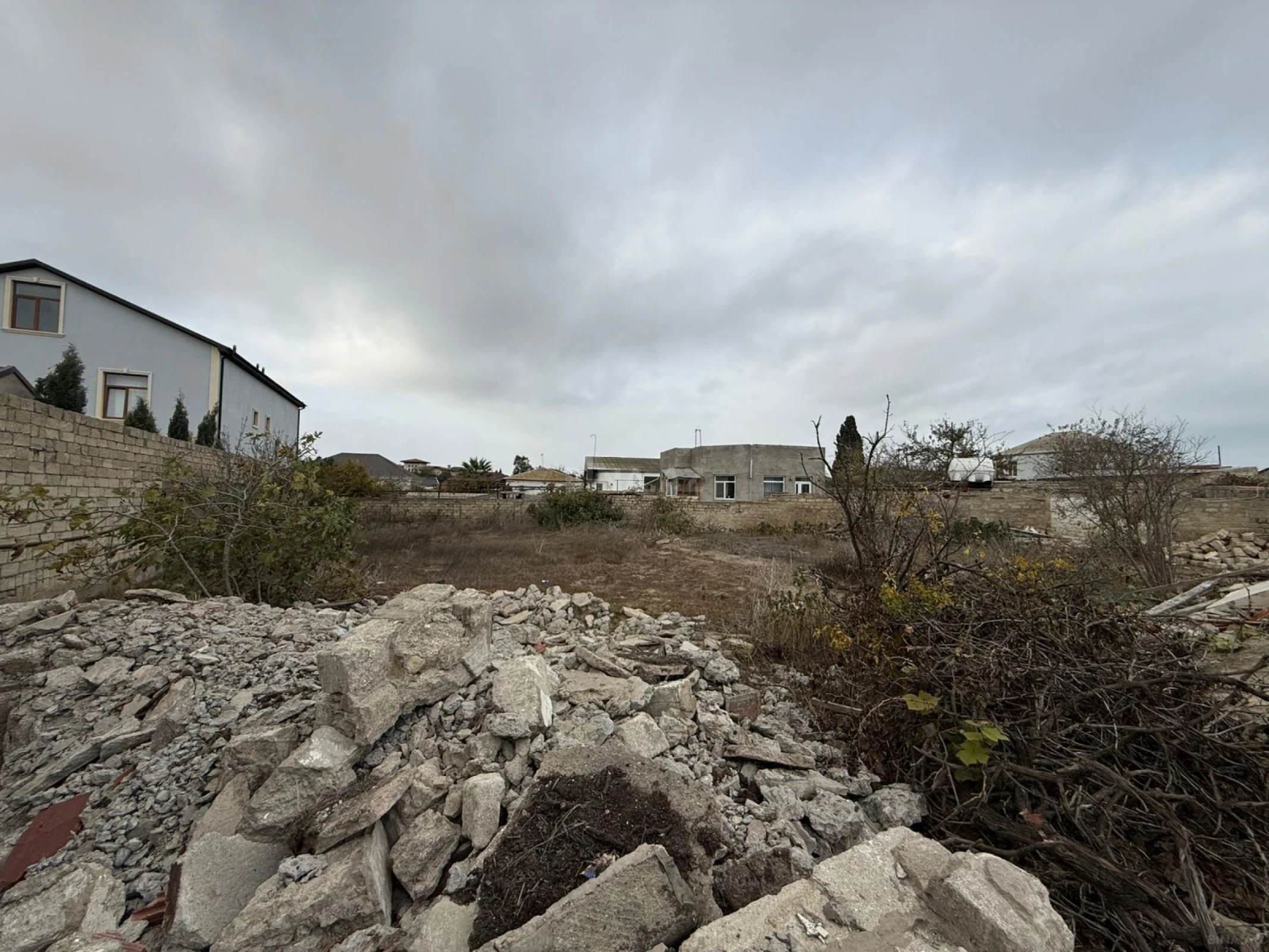 Satılır torpaq sahəsi 4 m²