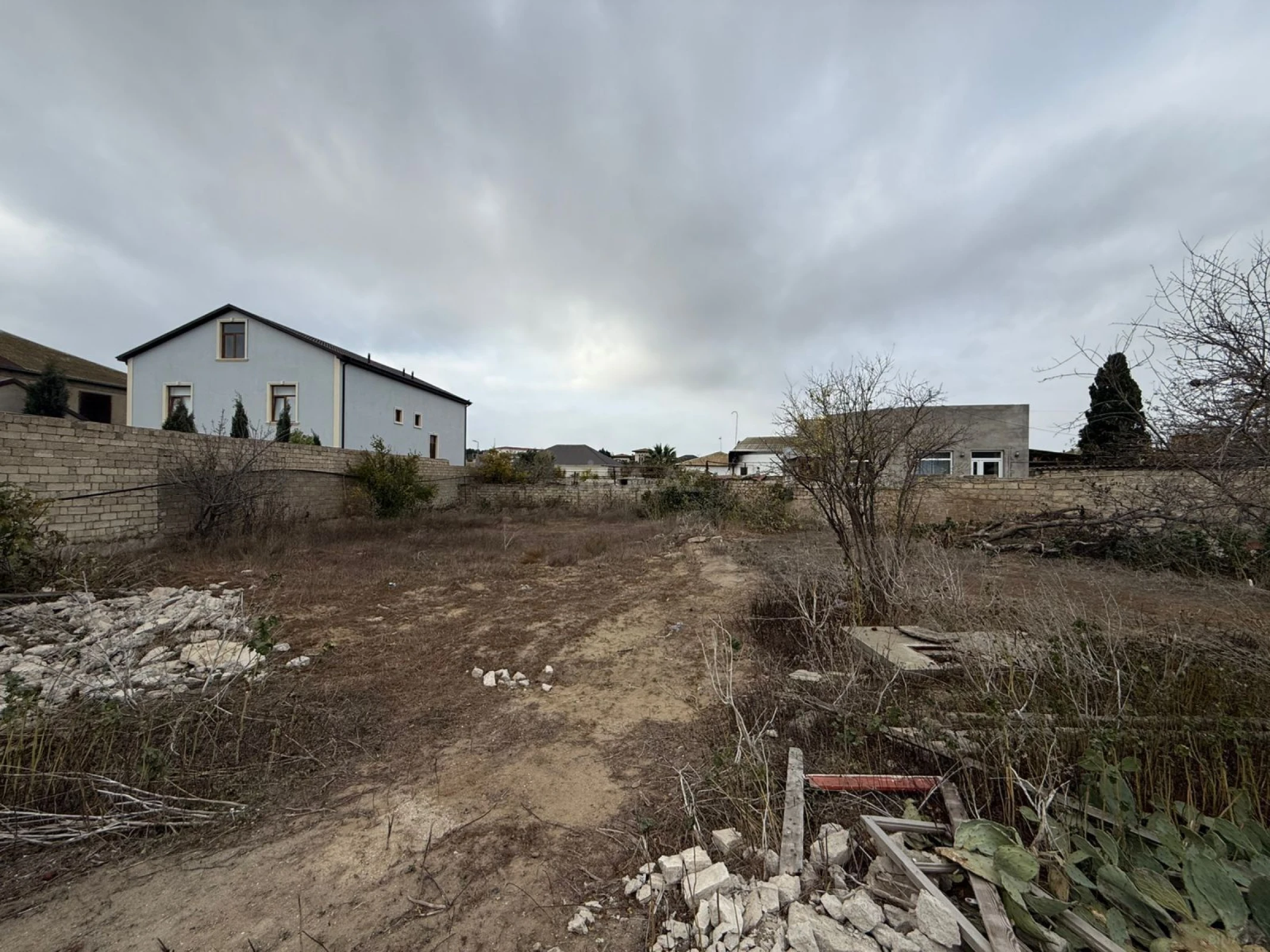 Satılır torpaq sahəsi 4 m²