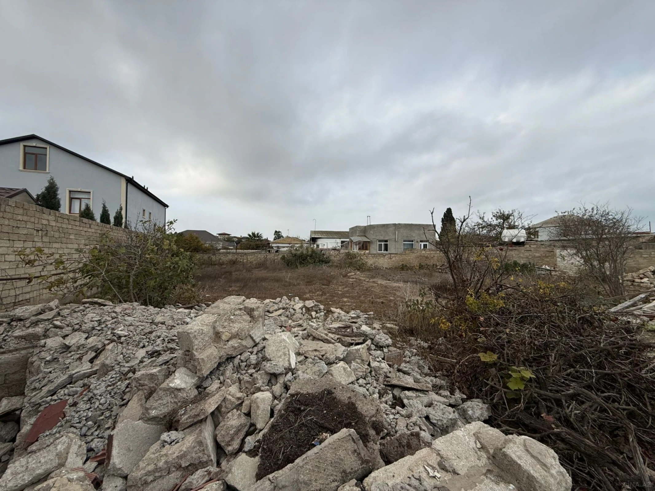 Satılır torpaq sahəsi 4 m²