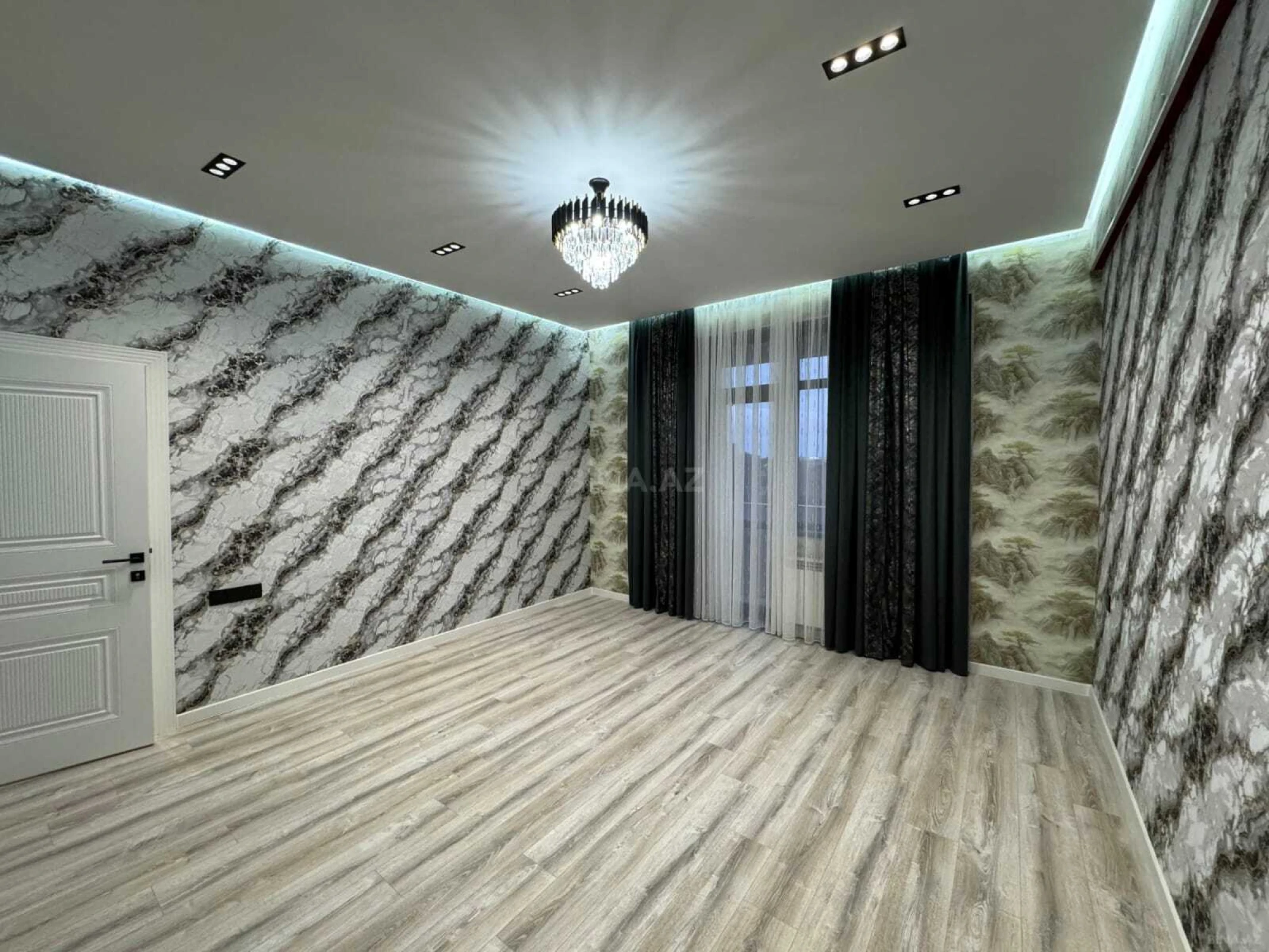 Satılır 2 otaqlı mənzil 82 m²