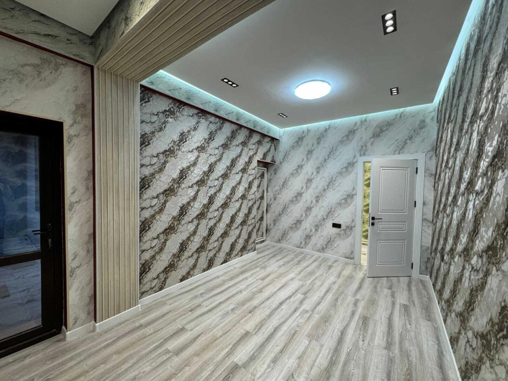 Satılır 2 otaqlı mənzil 82 m²