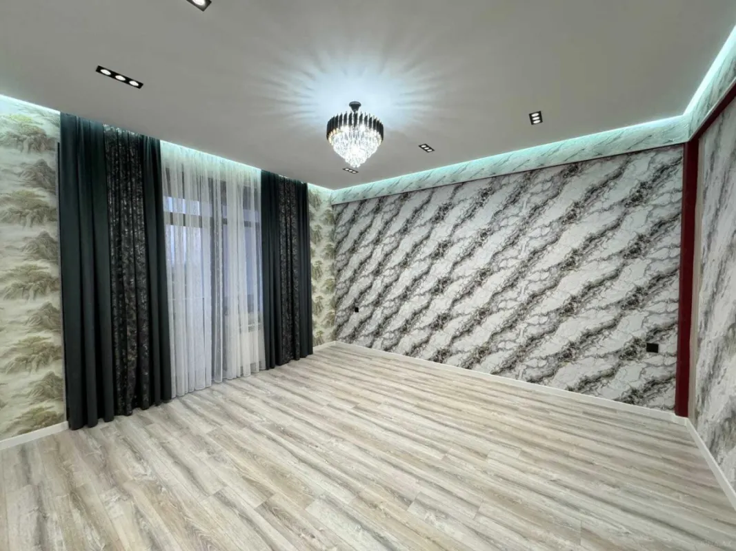 Satılır 2 otaqlı mənzil 82 m²