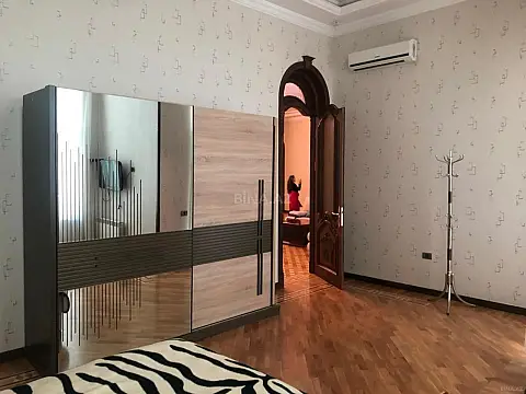 Kirayə verilir 9 otaqlı həyət evi 850 m²