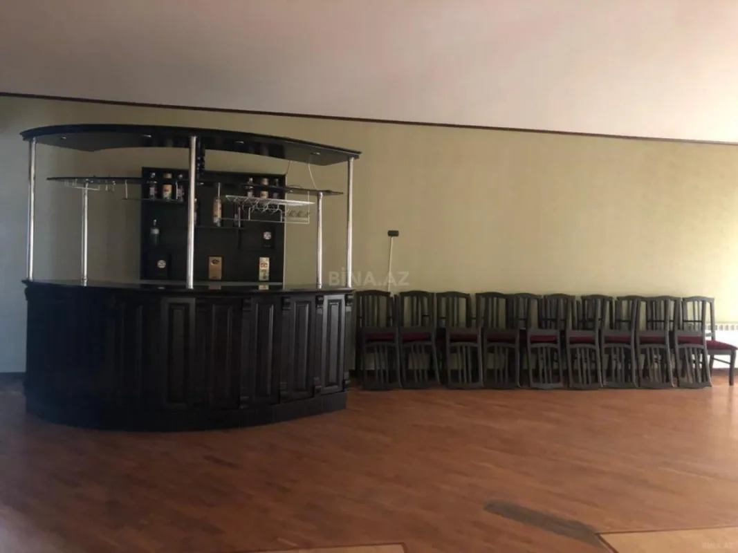 Kirayə verilir 9 otaqlı həyət evi 850 m²