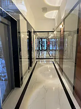 Satılır 4 otaqlı mənzil 157.6 m²