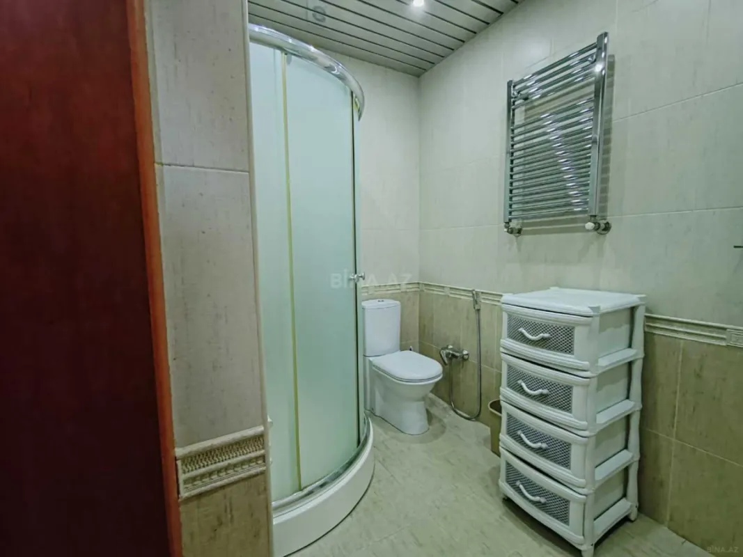 Satılır 3 otaqlı mənzil 130 m²