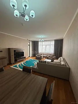 Kirayə verilir 4 otaqlı mənzil 210 m²