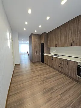 Kirayə verilir 3 otaqlı mənzil 140 m²