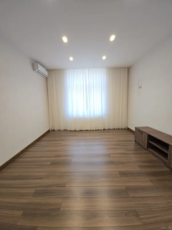 Kirayə verilir 3 otaqlı mənzil 140 m²