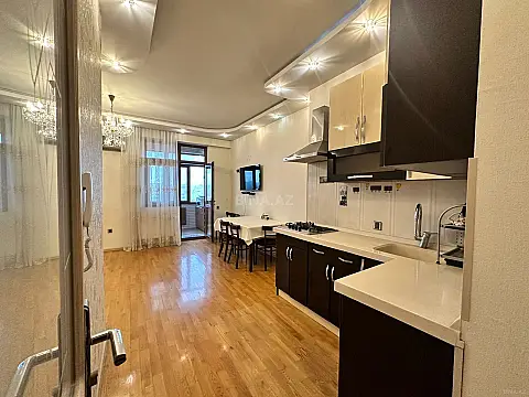 Satılır 2 otaqlı mənzil 65 m²