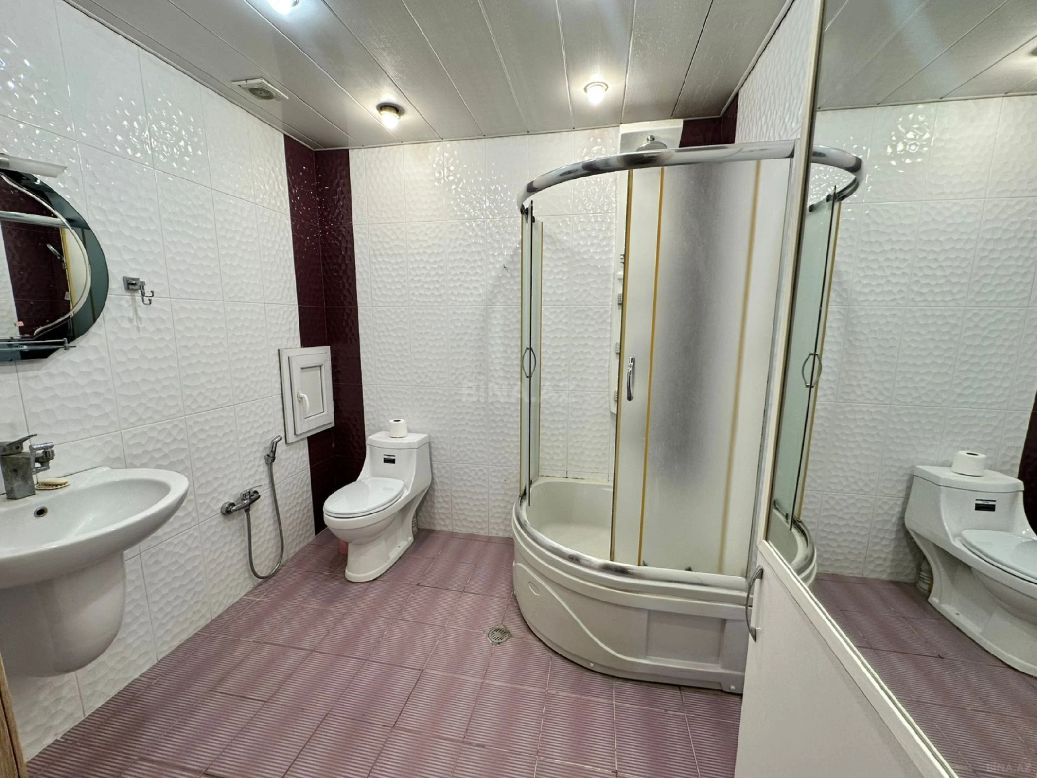 Satılır 2 otaqlı mənzil 65 m²