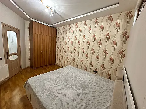 Satılır 2 otaqlı mənzil 65 m²