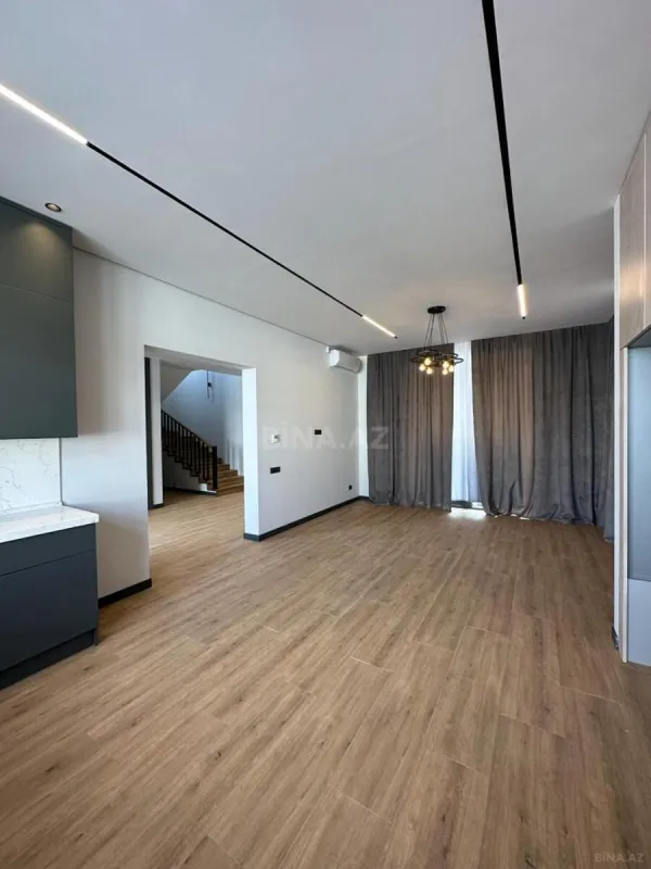 Satılır 6 otaqlı həyət evi 300 m²