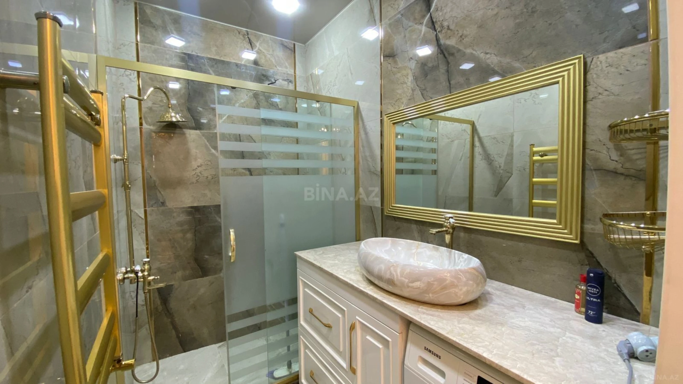 Kirayə verilir 3 otaqlı mənzil 150 m²