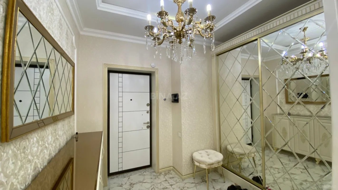 Kirayə verilir 3 otaqlı mənzil 150 m²