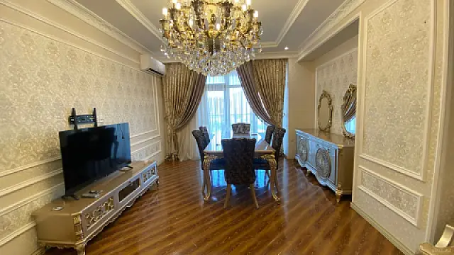 Kirayə verilir 3 otaqlı mənzil 150 m²