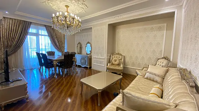 Kirayə verilir 3 otaqlı mənzil 150 m²