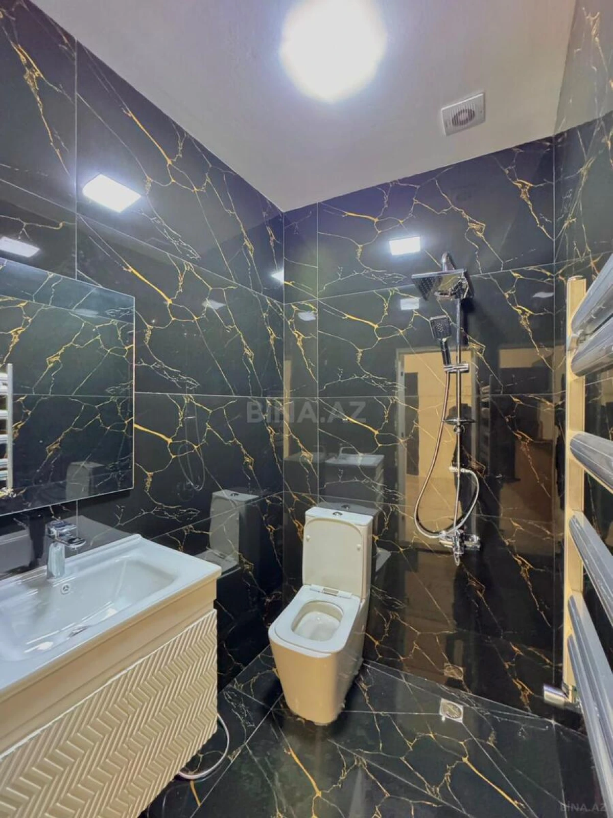 Satılır 3 otaqlı həyət evi 150 m²