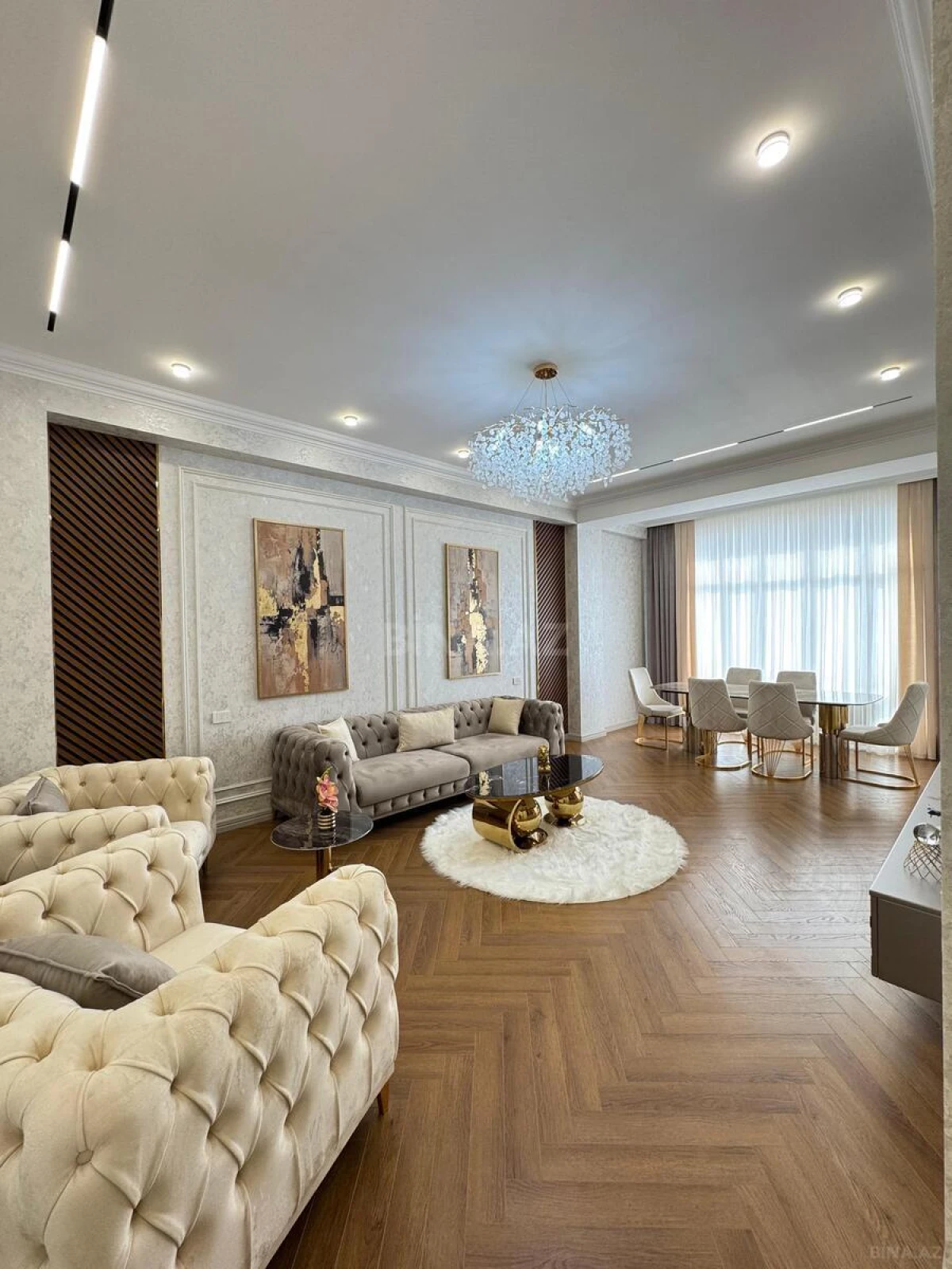 Satılır 4 otaqlı mənzil 160 m²