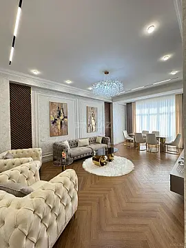 Satılır 4 otaqlı mənzil 160 m²
