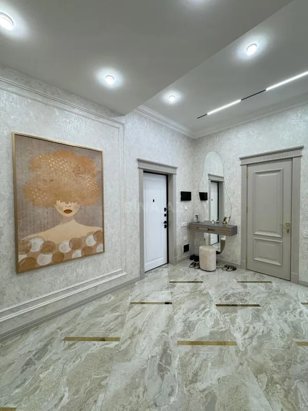 Satılır 4 otaqlı mənzil 160 m²