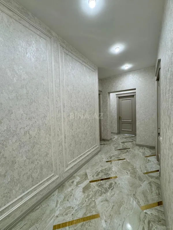 Satılır 4 otaqlı mənzil 160 m²
