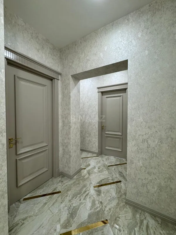 Satılır 4 otaqlı mənzil 160 m²