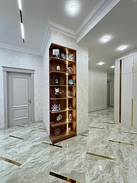 Satılır 4 otaqlı mənzil 160 m²