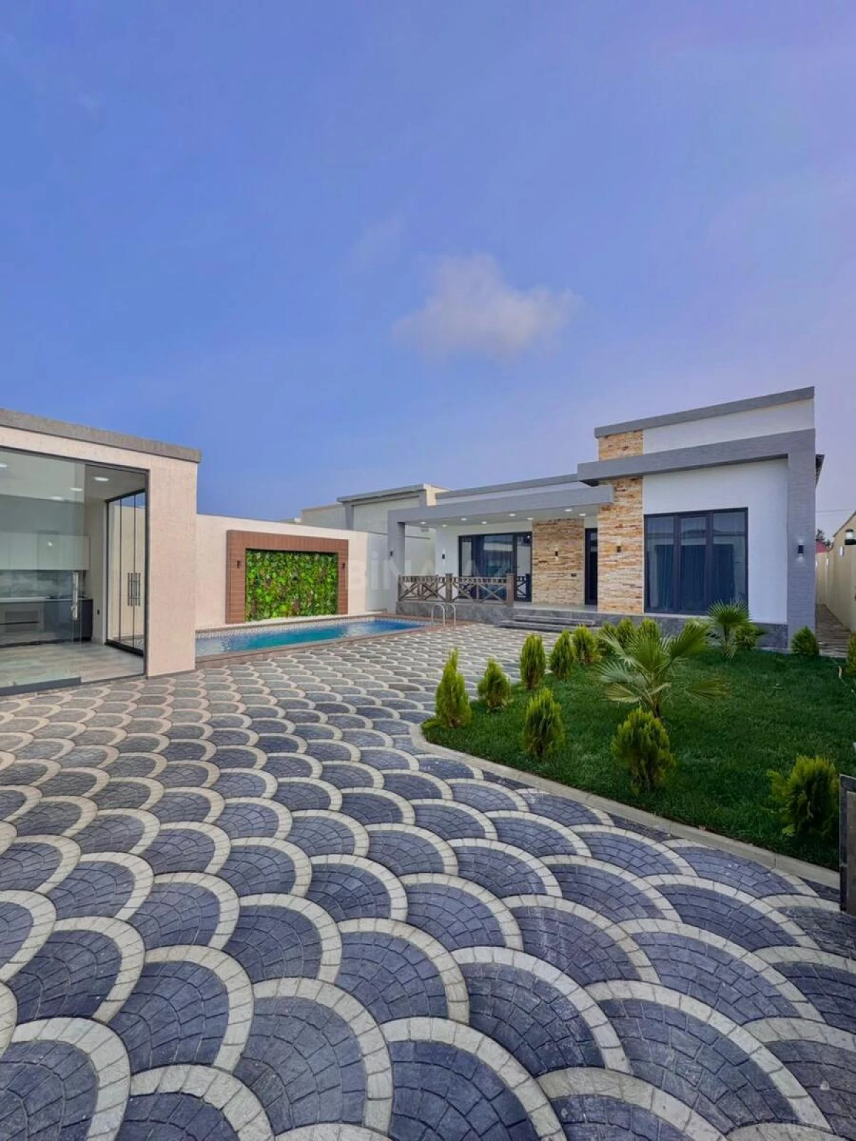 Satılır 4 otaqlı həyət evi 170 m²