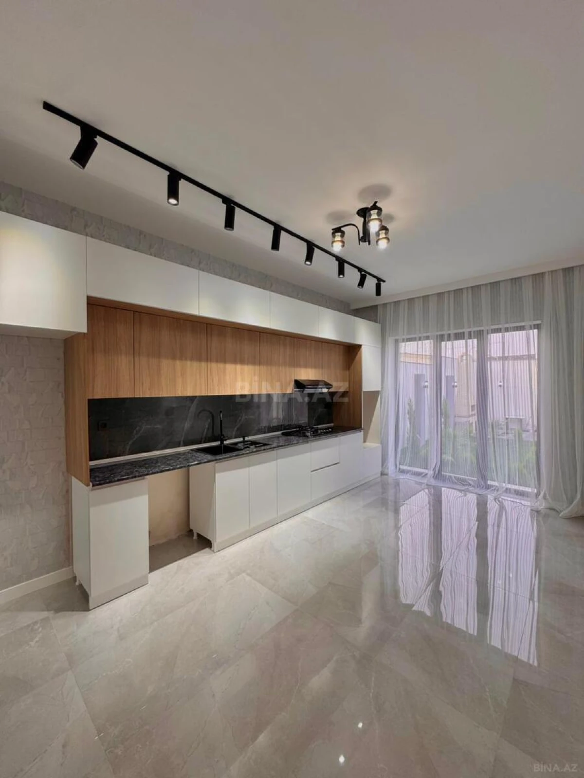 Satılır 4 otaqlı həyət evi 170 m²