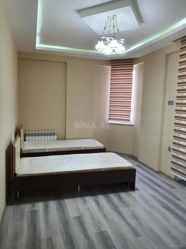 Satılır 3 otaqlı mənzil 125 m²
