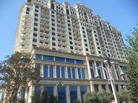 Satılır 2 otaqlı mənzil 100 m² — Bakı 2 otaq 100.00 m²