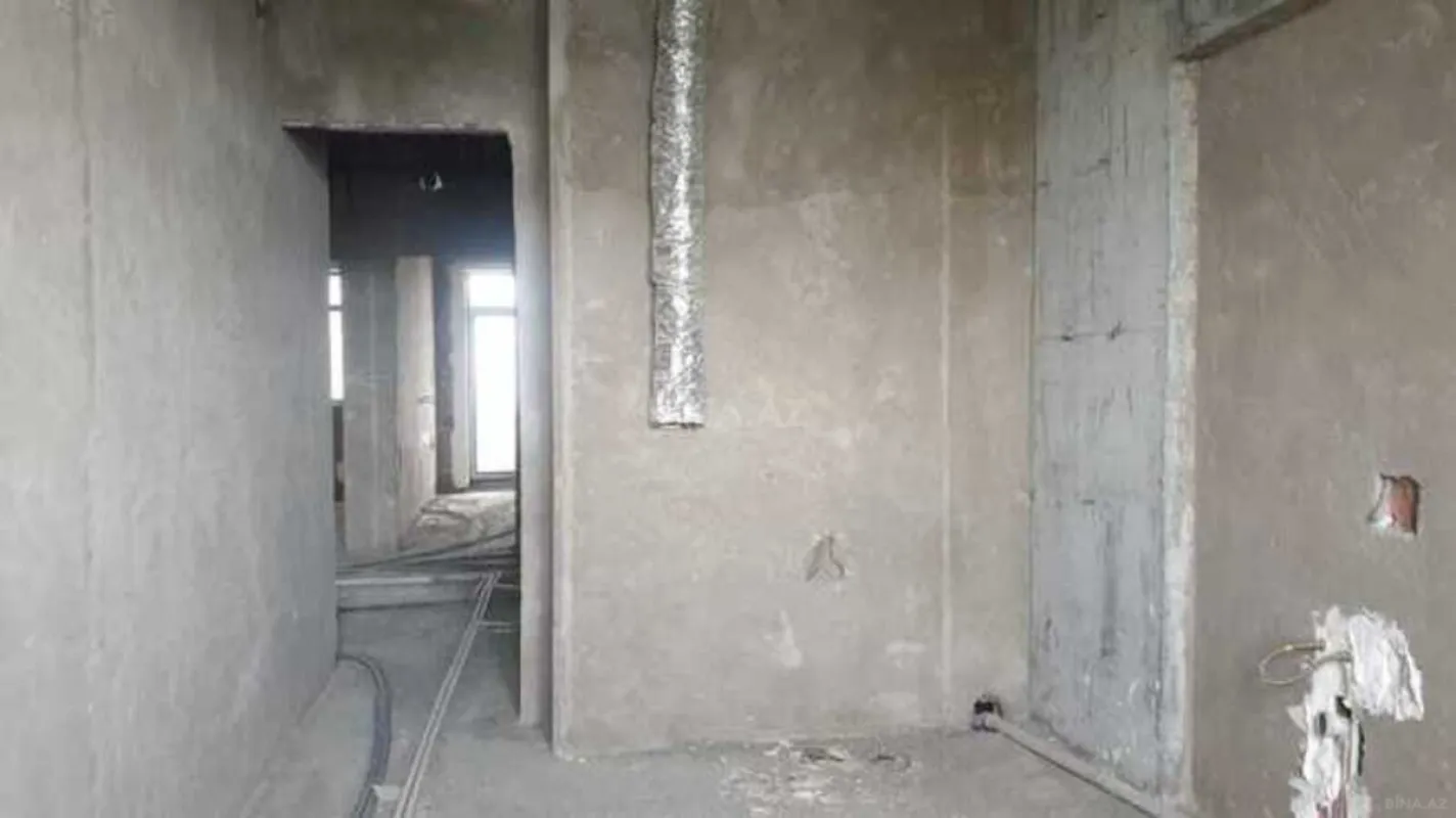 Satılır 2 otaqlı mənzil 100 m²