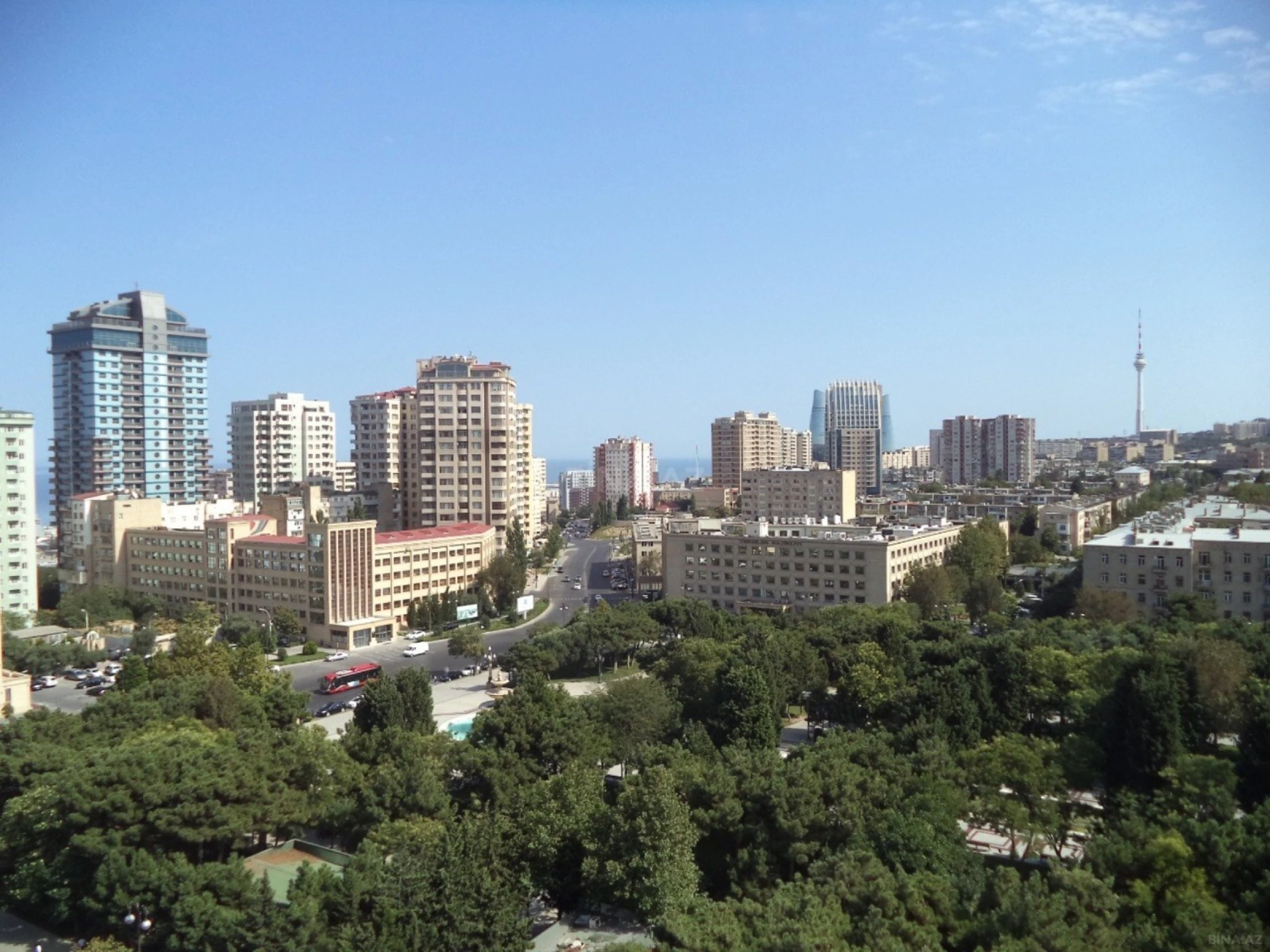 Satılır 2 otaqlı mənzil 100 m²